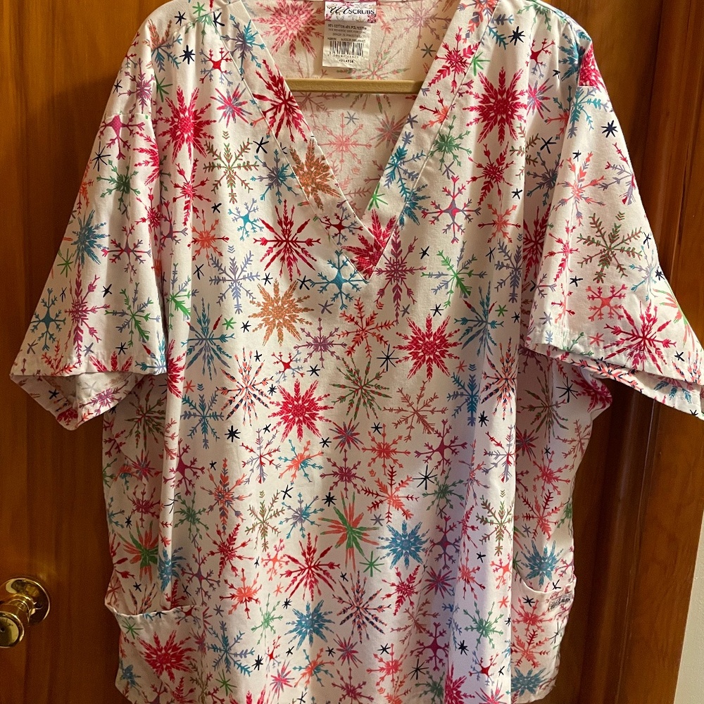 Scrub top
